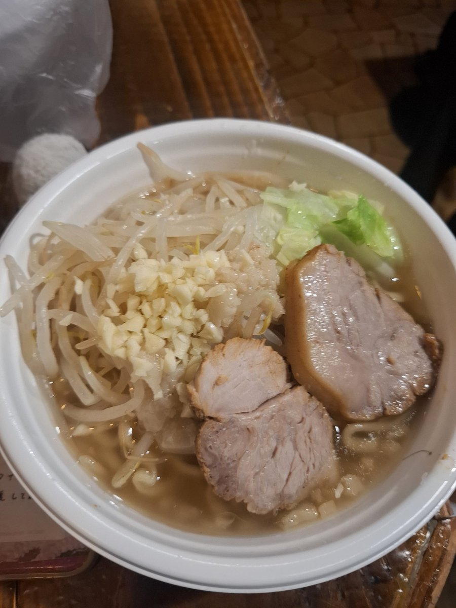 SOHO_otsuka's tweet photo. ラメン
仕上がってます🍜 https://t.co/5ZKskaSdVC