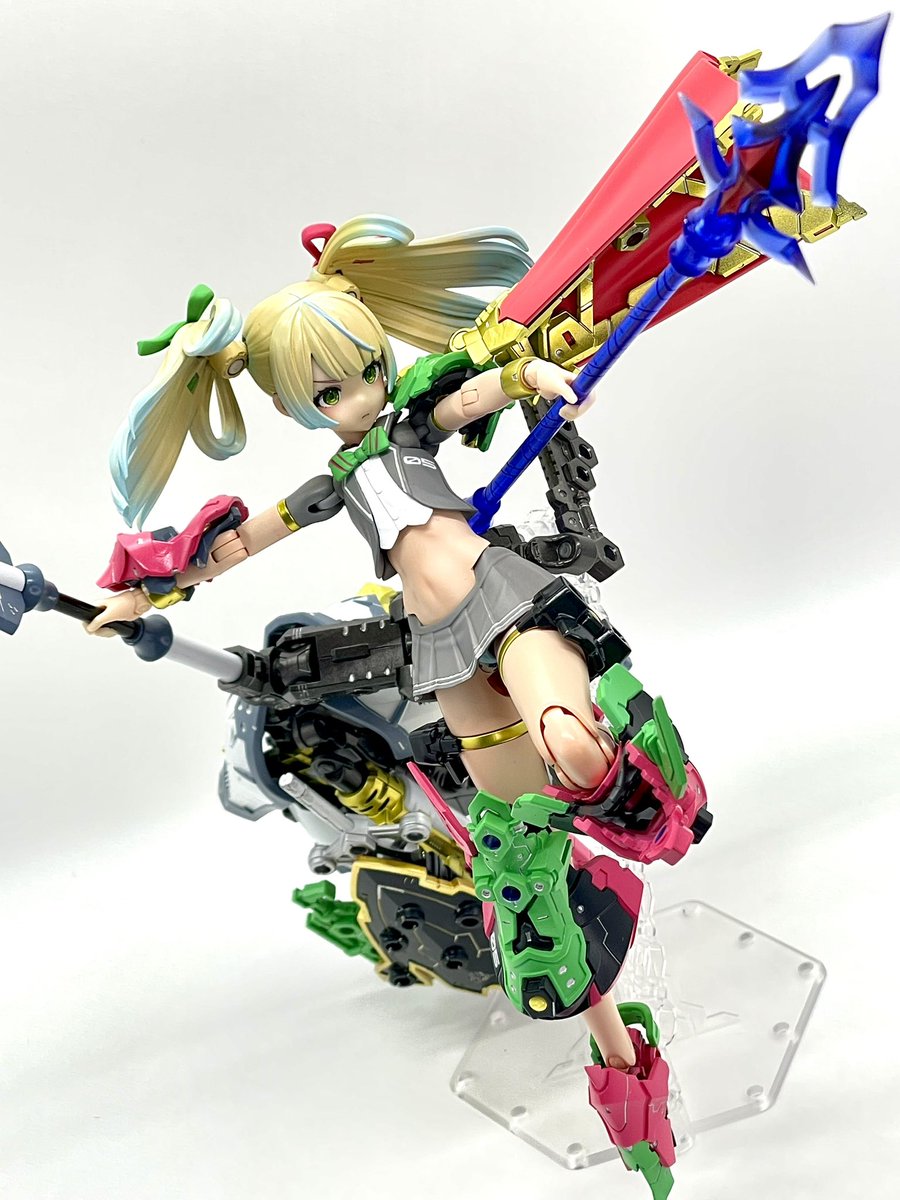 simamu0218's tweet photo. #おいでよメガミデバイスの沼 
一番可能性が無限大なのがメガミデバイス！
特にやりたいポージングがほぼ全て叶うのは最高だよね https://t.co/ddnyj8YCjB