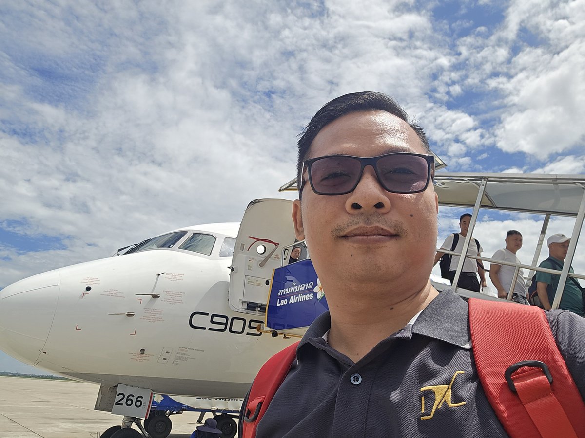 p98091's tweet photo. ຮອດແລ້ວ...ນະຄອນຫລວງວຽງຈັນ https://t.co/YIEfjSoeHj