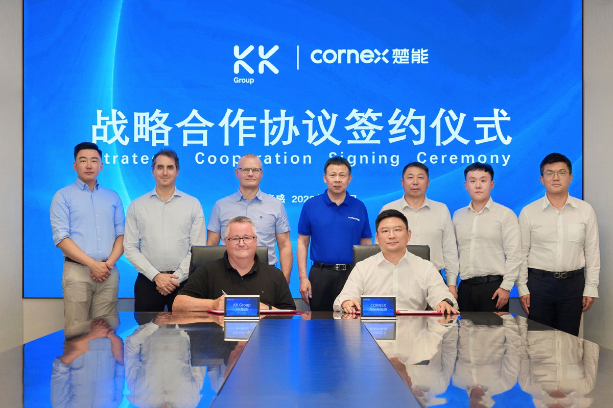Cornex_Official's tweet photo. #CORNEX & KK Group sign a 5GWh deal for Europe!
Following our initial collaboration at Smarter E Europe, this partnership marks a significant leap forward in building a sustainable energy future for Europe.๐
๐ https://t.co/cOCaYGQeZG
#KKGroup #EnergyStorage #NetZero #Europe https://t.co/MT70UnvptS