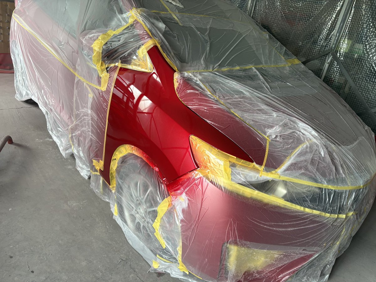 Autovivid__car's tweet photo. フィット
右Fフェンダー板金塗装
Fバンパー修理塗装 https://t.co/iXov7KN4PW