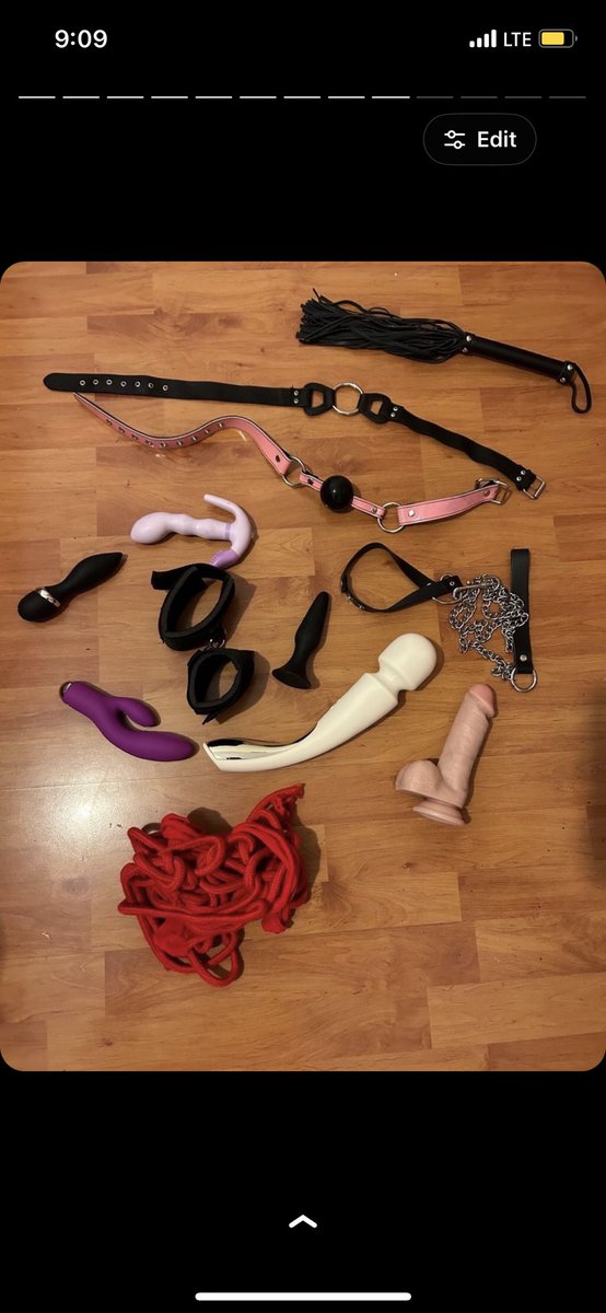 AArianacandy's tweet photo. Goddess is seeking for submissive sub sissy to dominate also get to be owned by me for my pleasure 😇 while you worship me at all times. 🧎‍♂️🙇‍♂️😈 #feetfetısh #sissyjourney https://t.co/a8UNepeq08