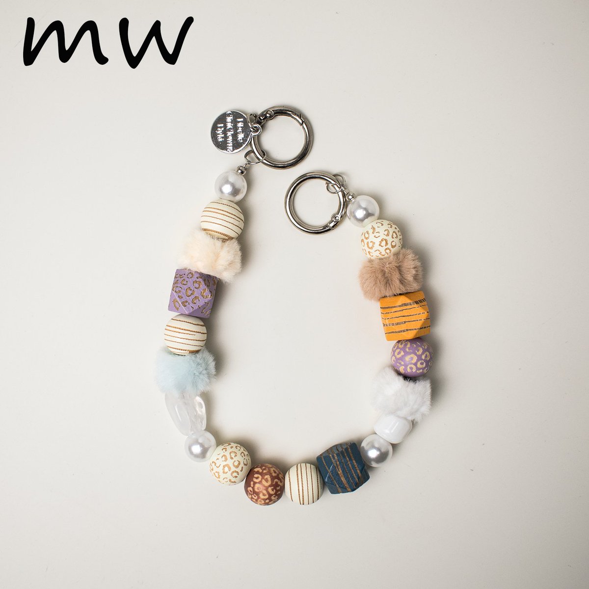 AdrianUeck's tweet photo. Got some scrap yarn Let’s make a cute mini pom-pom keychain in 10 mins! Perfect for your bag or as a little gift  #HandmadeFun #DIYCrafts， https://t.co/O3tE4P96Us