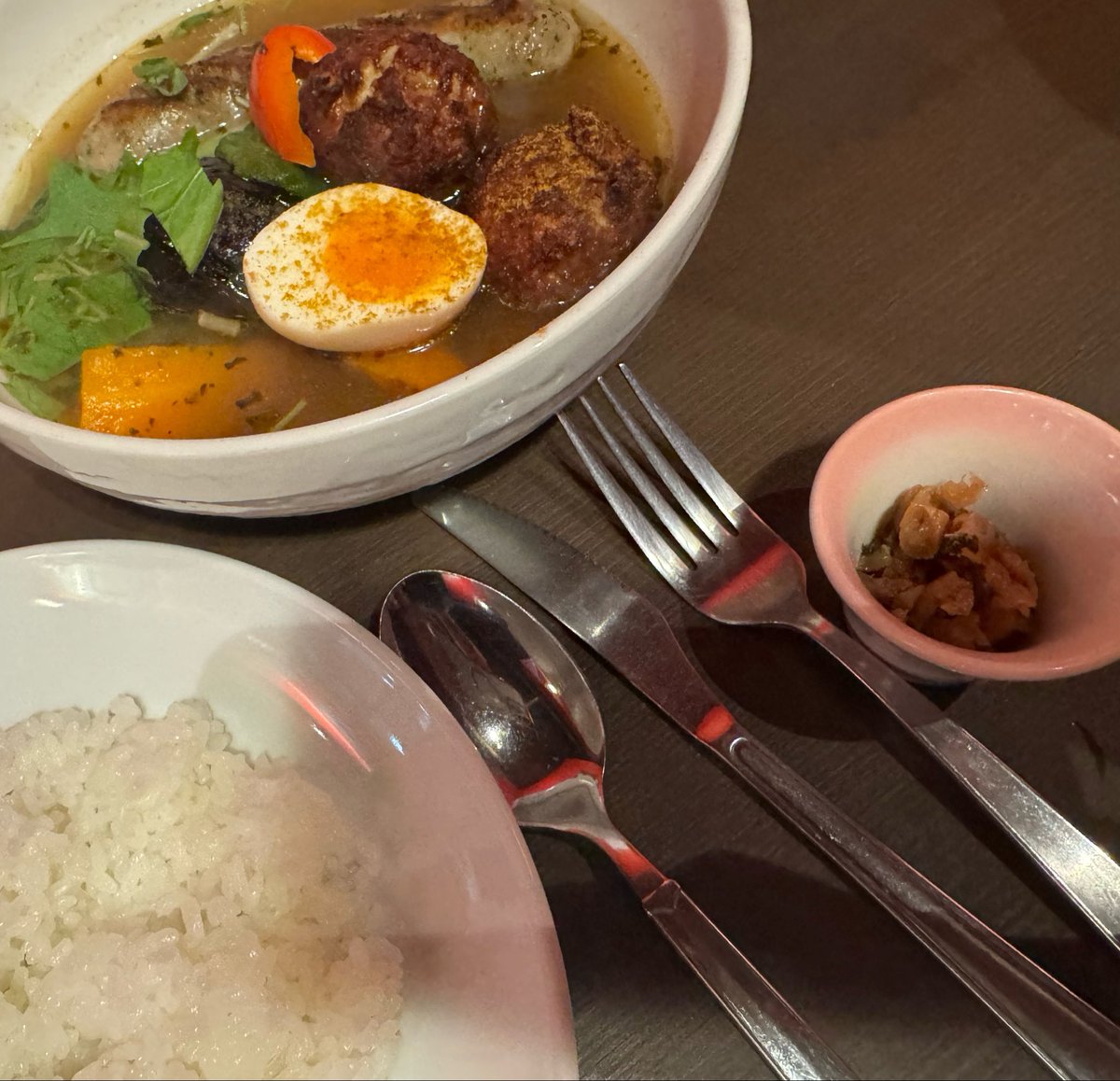 istreamjp's tweet photo. スープカレーには梅トッピングが正解🥗+447 +462 https://t.co/aOcDBqRrPv