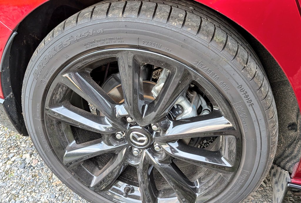 wakame01's tweet photo. タイヤの匂い好き
#mazda3 #withmazda https://t.co/nHC4pJaI8M