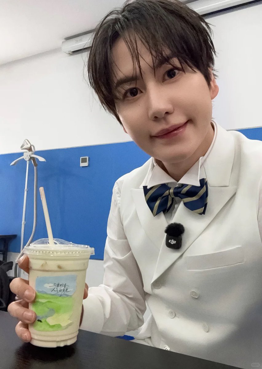rbrus203's tweet photo. 커피. 한.잔의여유를   아는. 품격.있는 남자.^^ https://t.co/cvqNTG2UVA