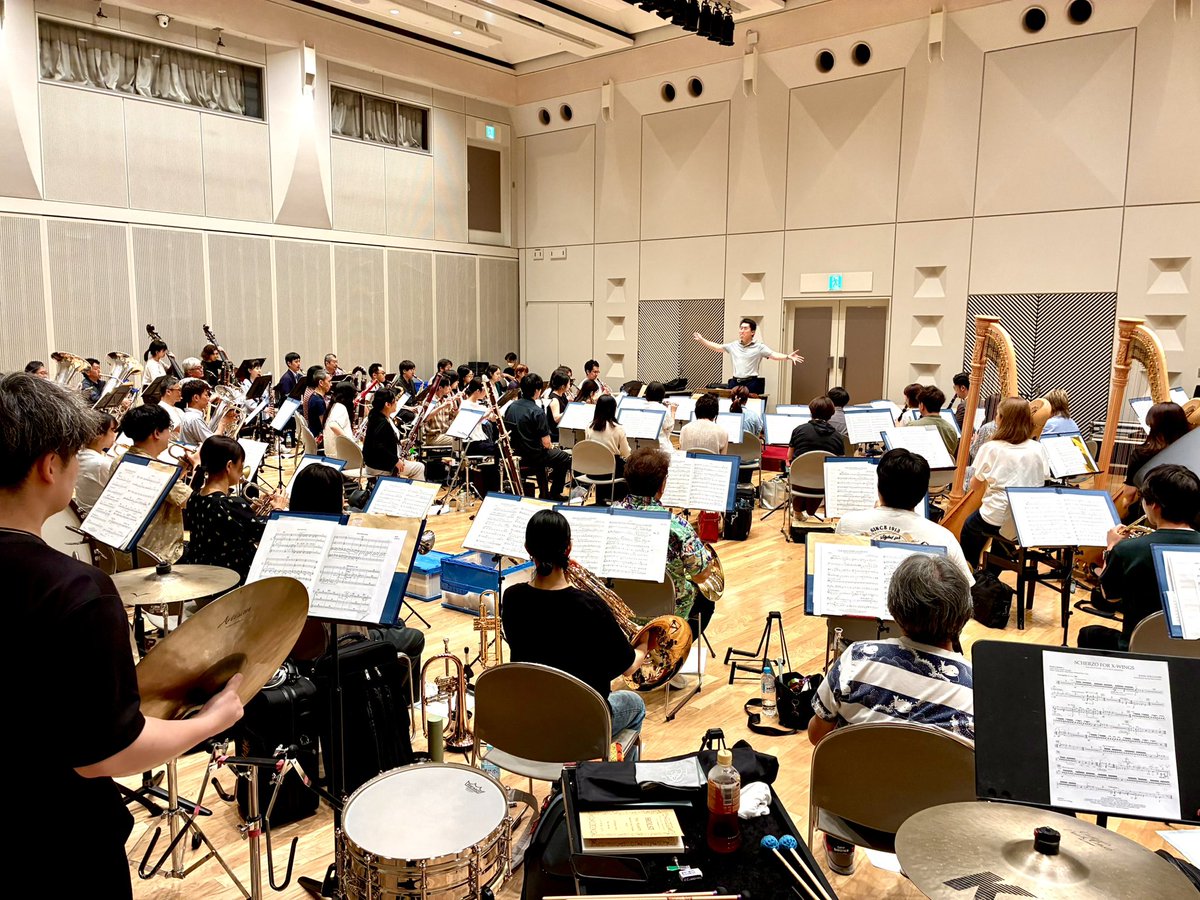 sienawind2019's tweet photo. 第59回定期のリハ1日目。
前半のSWと惑星は最大64人の拡大編成です。
今回会場限定でシエナスタンプをはじめます。コンサート当日にみんなで押して、記念に持ち帰ってね！
#sienawind #原田慶太楼 https://t.co/wAsns86zJn