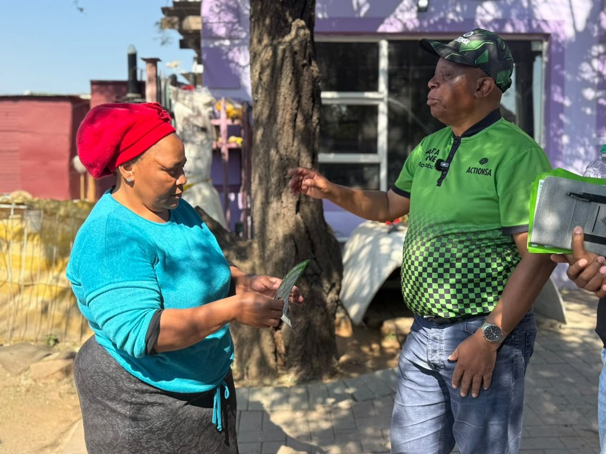HermanMashaba's tweet photo. Motho Mothong, Street by Street, Door by Door. Each Vote Counts!! 

#OperationFixJoburg 
#UnfinishedBusiness https://t.co/cupxG6ROoE