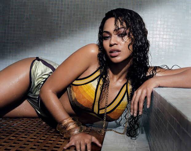 godisyung's tweet photo. This is Beyonce’s cuntiest picture https://t.co/1UCUvzYQLa