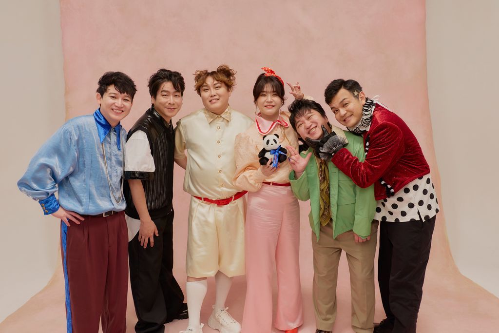 anan_mag's tweet photo. 発売中の #anan 2503号「ヒーローエンタメ」特集に #ZiDol が登場！歌もダンスも素人ながら #アイドルの原石 として一生懸命にステージに立ち続けて早4年。ついに自身最大規模の豊洲PITでのワンマンライブを控えるみなさんのチームワーク抜群な座談会とメンバーを深掘りするインタビューは必読です🐼 https://t.co/lbxiT4GnTy