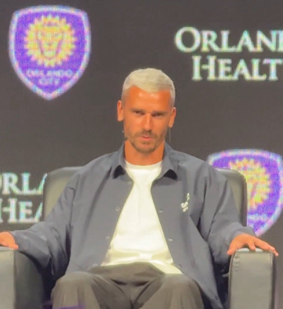ActuFoot_'s tweet photo. 🚨 Antoine Griezmann 🇫🇷 : « CE SERA UN PLAISIR D'AFFRONTER À NOUVEAU MESSI 🇦🇷, MAIS AUSSI RODRIGO DE PAUL 🇦🇷, AVEC QUI J'AI UNE TRÈS BONNE RELATION. » 😁🫂

🎙️ cérémonie d’arrivée à Orlando City https://t.co/txQc18COJJ