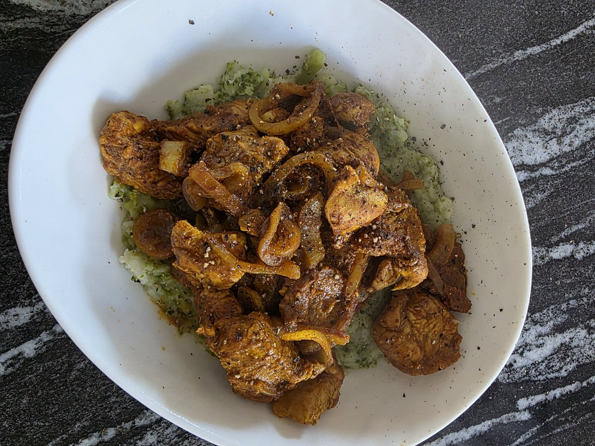 AshleyJaftha's tweet photo. Healthy keto friendly dinners
#Dinner
#KetoLifestyle
#HealthyLiving
#LowCarbHighProtein https://t.co/vRnMYe28lS