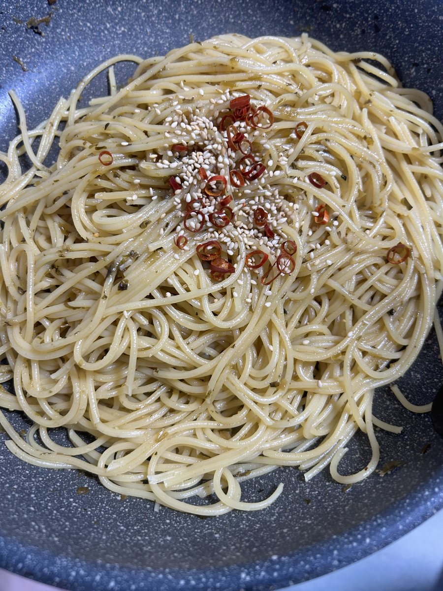ajirinth's tweet photo. 高菜の( ᐛ🍝)ﾊﾟｧｽﾀ https://t.co/GjwyqcRRK9
