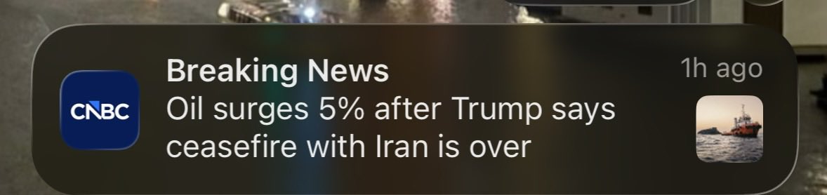 _itsnat_'s tweet photo. Reckon Trump also bought Oil just before this announcement? 😂 https://t.co/E2vXNhrtLX