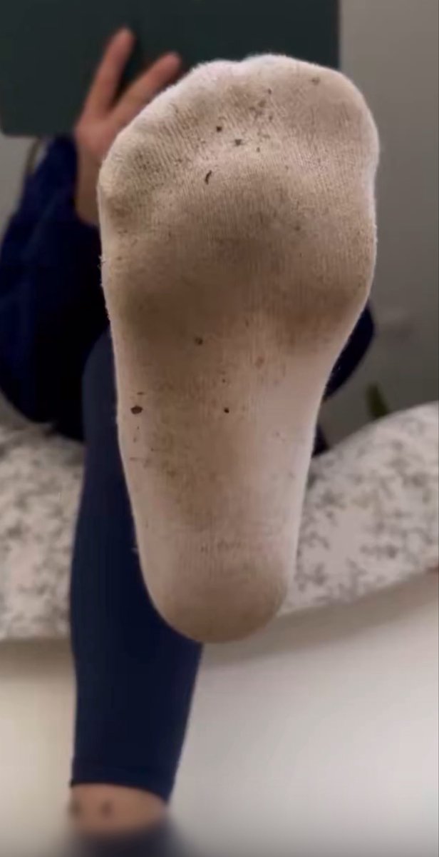 LadyLady676865's tweet photo. Einen wunderschönen guten Morgen meine Beta Loser.😈
 wird Zeit, dass mein Frühstück übernommen wird. Hopp hopp ab in meine DM‘s 

#SklavenLoset #FeetSub #Pay #SissySlut #Herrin #LederLady #Fuck #drain https://t.co/wgzyrRp2D8