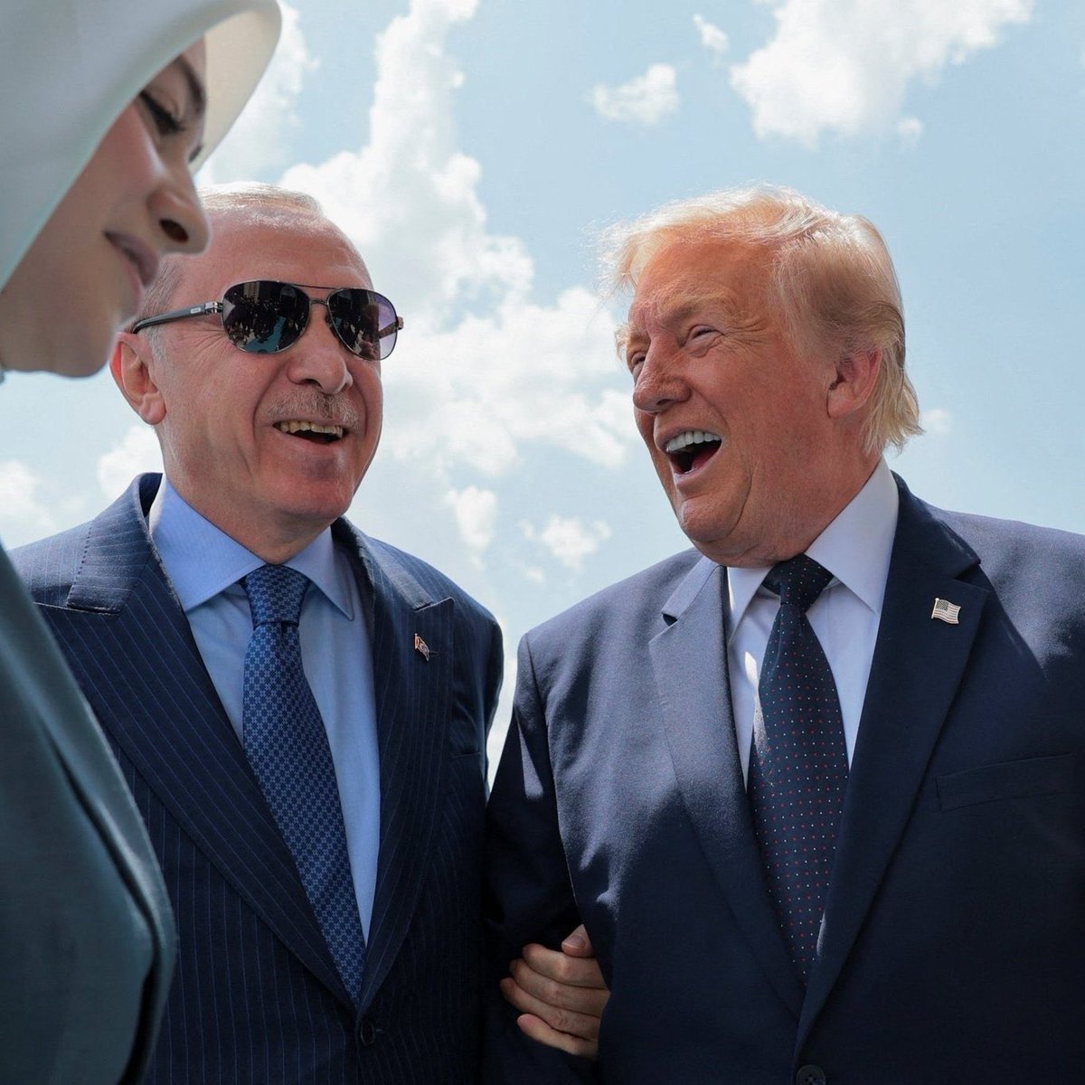 rabiaaornek's tweet photo. Gazze için ağlıyorlar, Trump’la gülüyorlar ne acı bir fotoğraf… https://t.co/MydaPDNH6K