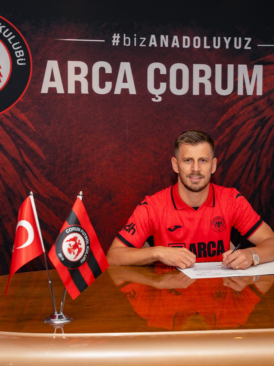 corumfk's tweet photo. Resmi Açıklama | Ylber Ramadani

Kulübümüz, profesyonel futbolcu Ylber Ramadani’nin kesin transferi konusunda US Lecce ile anlaşma sağlanmış olup, oyuncuyla 2+1 yıllık sözleşme imzalanmıştır.

ARCA Çorum FK forması altında başarılı bir kariyer geçireceğine olan inancımızla, Ylber Ramadani’ye hoş geldin diyor, yeni yolculuğunda üstün başarılar diliyoruz.

Kamuoyunun bilgisine saygıyla duyurulur.

Arca Çorum Futbol Kulübü