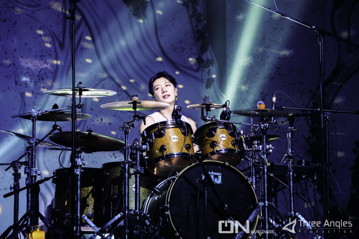Threeanglespro's tweet photo. PRIMADONNAs, you truly seized the day with FTISLAND at the 2026 FTISLAND TOUR 0 — XIX — III ‘FaTe’ in SINGAPORE! 🎉 

🪄 Take a look at these show day photos and relive the night where our FaTes have crossed, lived, loved, and filled the city with magical memories with FTISLAND, one we will always look back on 📸

🔗: https://t.co/IPAj3cidq3 

Organizer: O.N worldwide
Co-organizer: Three Angles Production

#FTISLAND #FT아일랜드 #PRIMADONNA #FaTeinSINGAPORE #ONworldwide #ThreeAnglesProduction