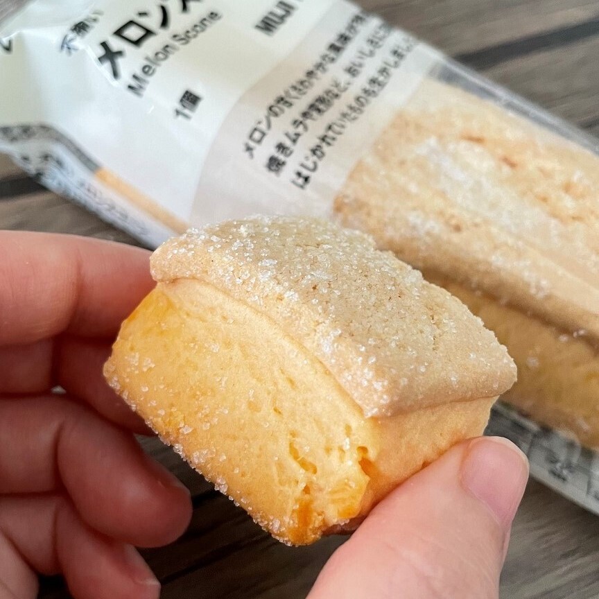 muji_net's tweet photo. メロンパンのような、ビスケット生地を合わせたスコーンです。

https://t.co/dZgsIYHaK2 https://t.co/tkmbFCC4C3