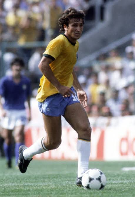hathbenali's tweet photo. @damzychillin Zico and Maradona played ping bong https://t.co/OZOErAY5h1