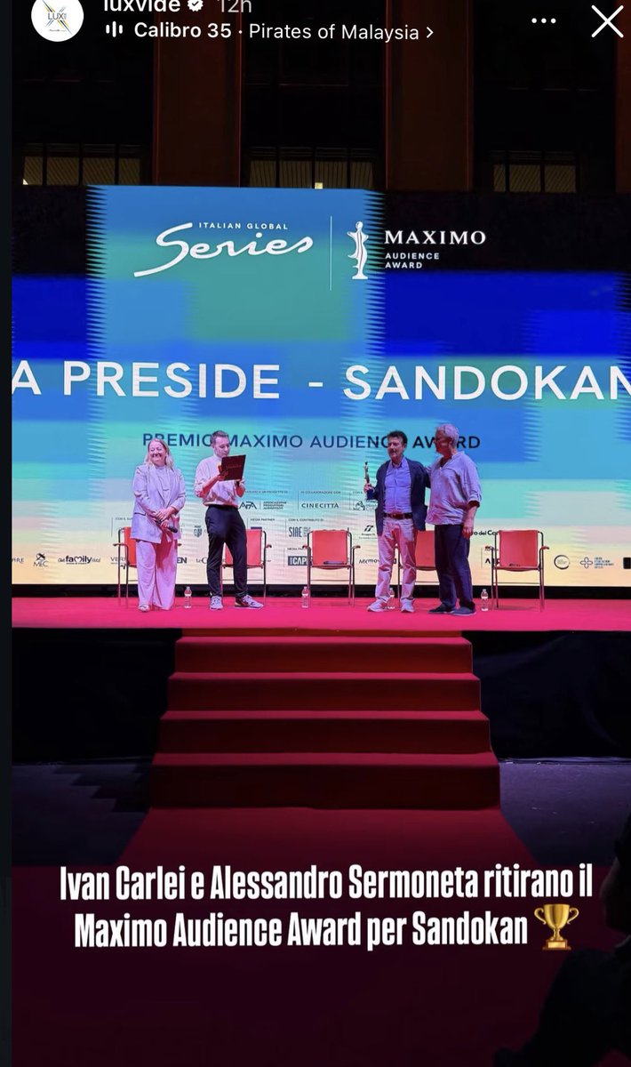 CanYamanNewsInt's tweet photo. 🇮🇹 🏆 | Premio Maximo - Audience Award for Best Series went to #Sandokan starring #CanYaman and international cast. 
The script writer Alessandro Sermoneta and Production Manager Ivan Carlei collected the Maximo Award. During the event also Nostro d’Argento Award has been handed to the #Sandokan series as well.