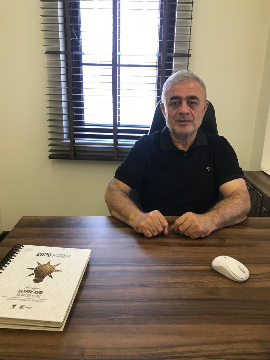 akpartifatih's tweet photo. Fatih İçin Nöbetteyiz!

Bugün AK Parti Fatih Teşkilat Nöbetçimiz Yönetim Kurulu Üyemiz @mehmetdagsevn 

Nöbet Saatimiz:
⏰10:00-17:00 

🖊️Soru, görüş ve önerileriniz için bizi arayabilir ya da ziyaret edebilirsiniz.

📍AK Parti Fatih İlçe Başkanlığı
☎️0212 491 08 08 https://t.co/5aKdpY3Ejq