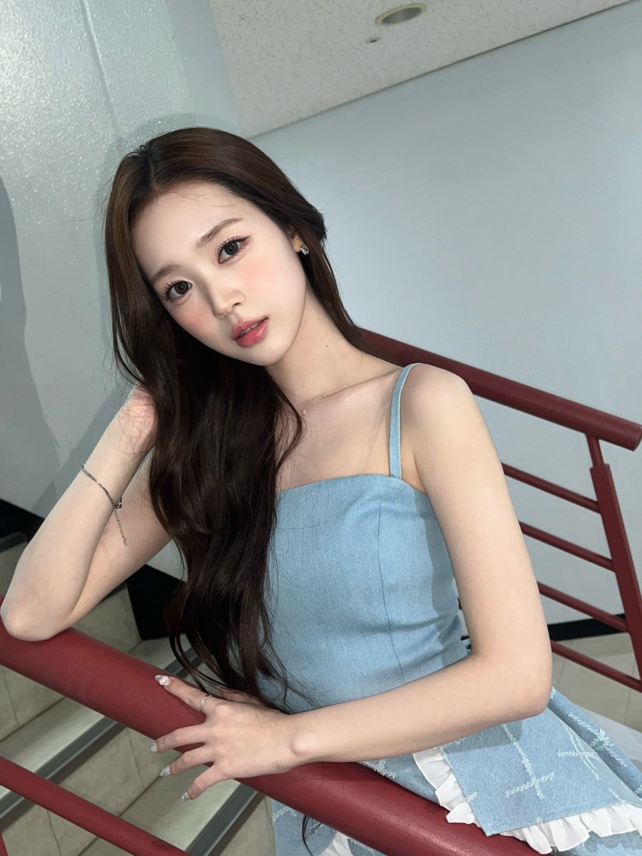 soomsoomsoom103's tweet photo. 260708 숨숨 Cosmo Talk

#tripleS #트리플에스 #トリプルS
#김수민 #SooMin https://t.co/SF8CK2c0zx