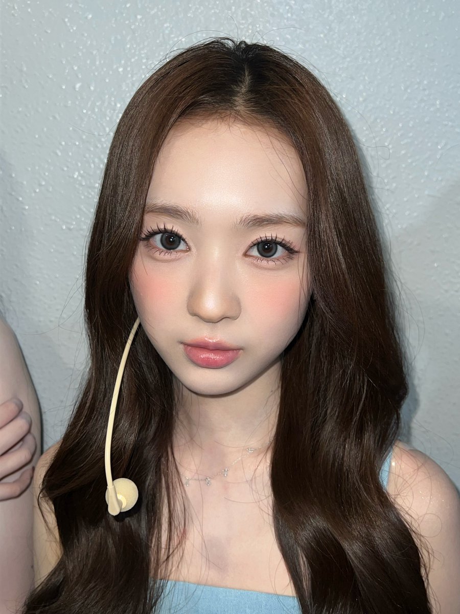 soomsoomsoom103's tweet photo. 260708 숨숨 Cosmo Talk

#tripleS #트리플에스 #トリプルS
#김수민 #SooMin https://t.co/SF8CK2c0zx