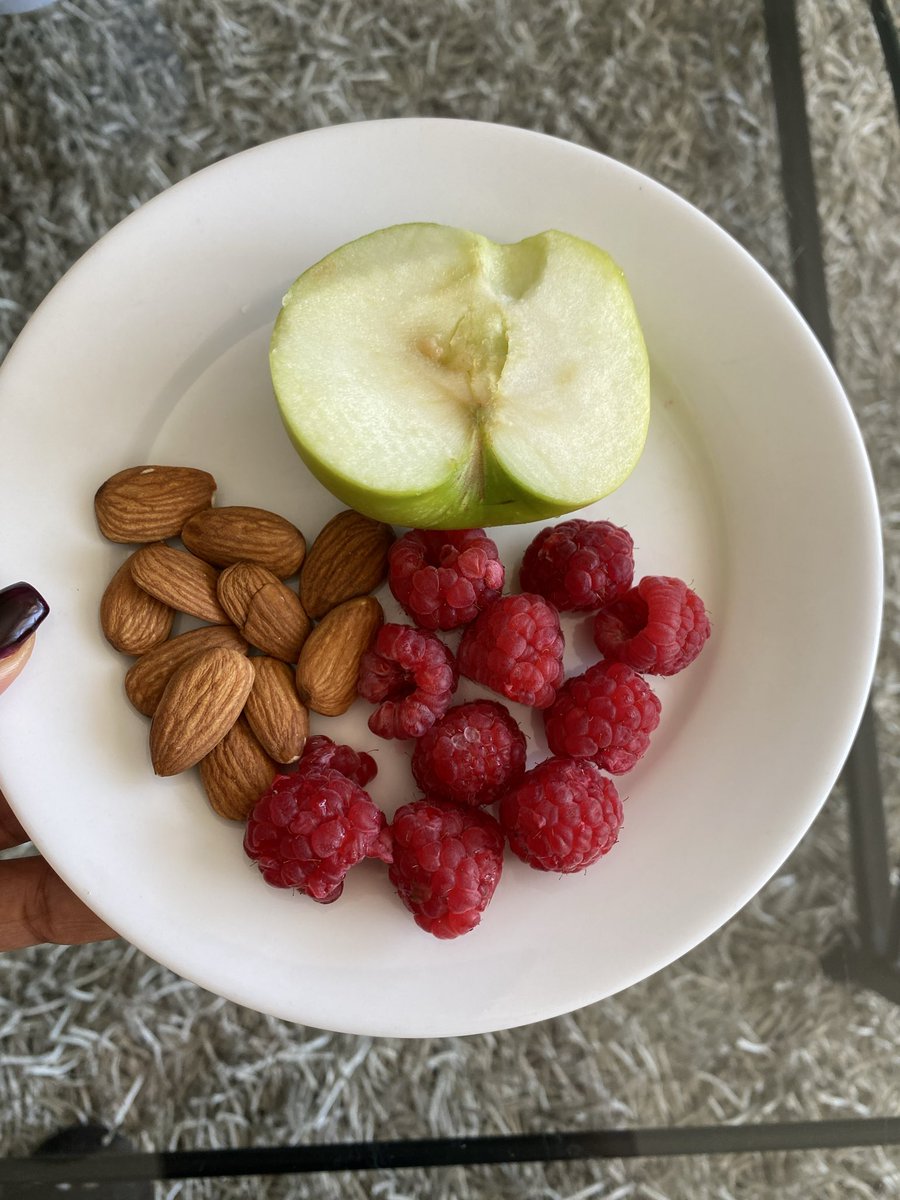 nomvul_khuzwayo's tweet photo. My anti inflammatory meals for 1 day https://t.co/TOJt2BuujR