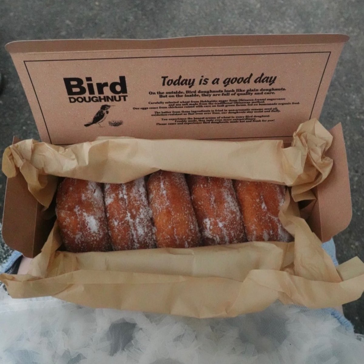 ___onan__'s tweet photo. 大阪 Bird 
ずっと食べたかったドーナツふわふわで美味しすぎた🍩🥄 https://t.co/AmQ7Rw6fCo