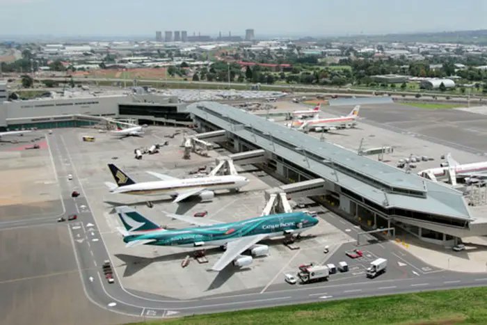 PulseGhana's tweet photo. 10 African countries with the highest number of airports in 2026, according to the latest rankings

Africa is a continent of vast distances and uneven roads, and in many countries, a small aircraft is faster, cheaper, and more reliable than any alternative on the ground. That reality has shaped an aviation network that stretches from major international hubs to remote unpaved airstrips barely visible on a map.

Read more in our bio