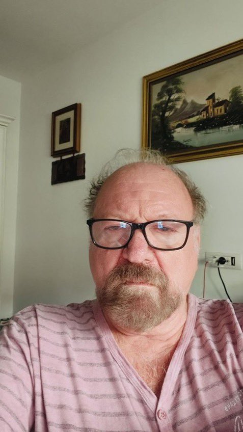 einenurdeine's tweet photo. I need exclusive content please 
How can I pay https://t.co/Xh0fZRVFjF