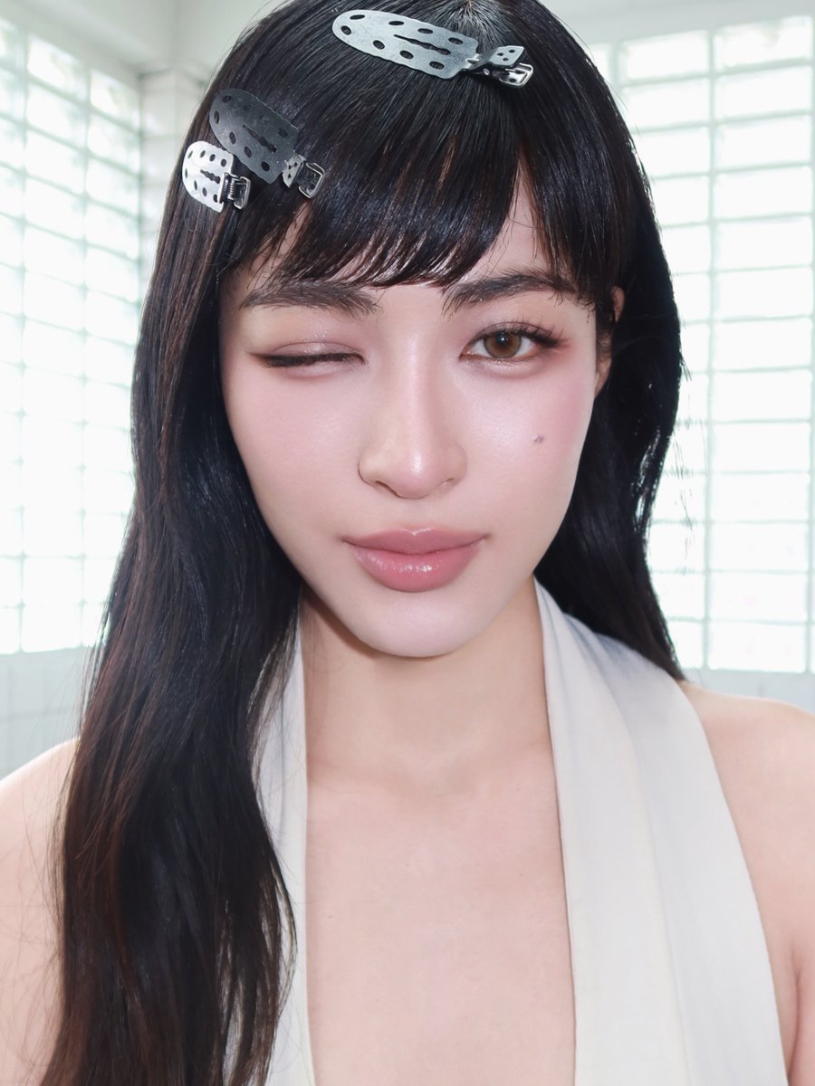 00k1105's tweet photo. So pretty 😚

#หลิงหลิงคอง #linglingkwong https://t.co/tcWSI7CbiY