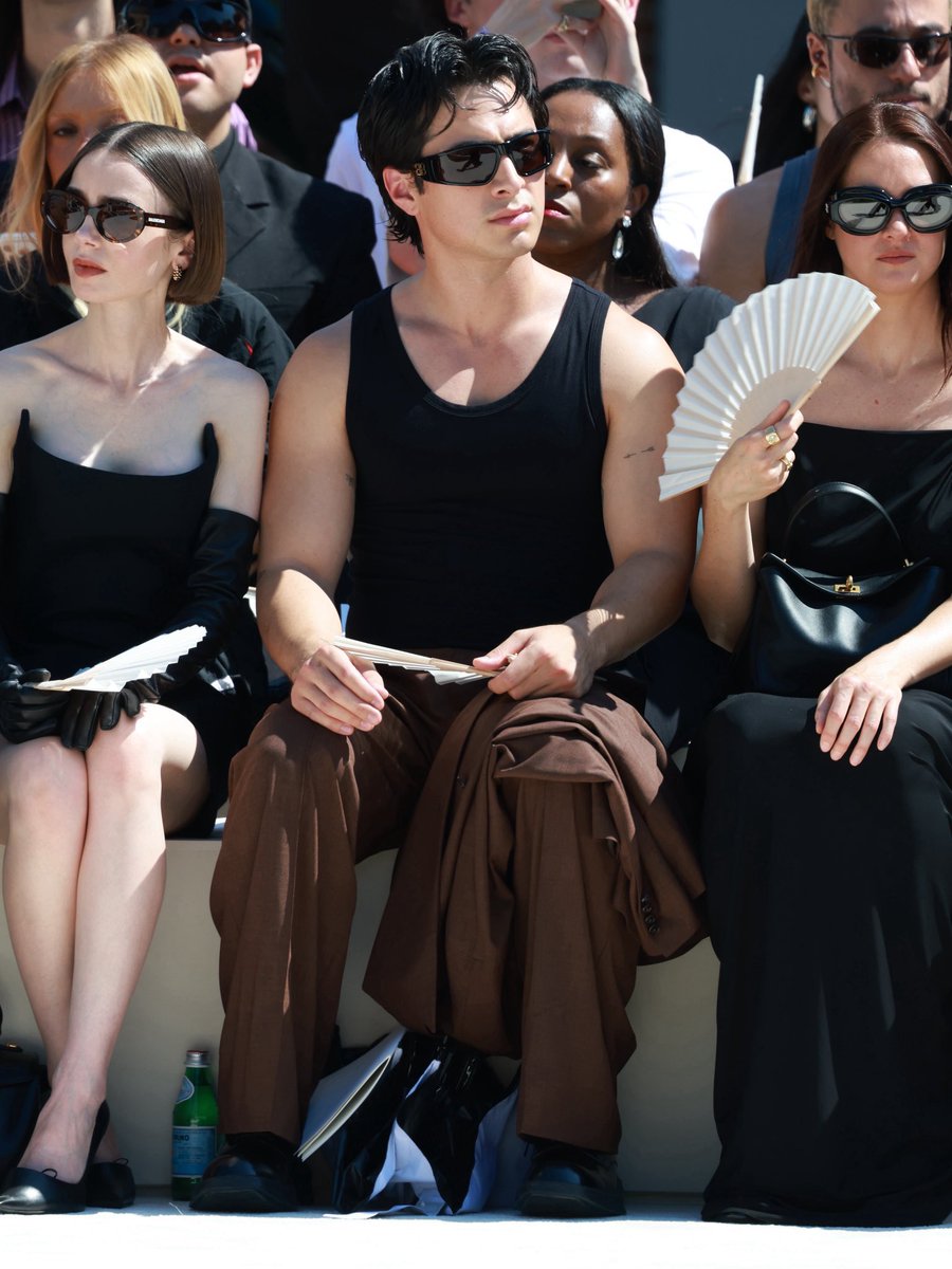 vesperreads's tweet photo. i said oh im sure black tank top supremacy https://t.co/WRXXiVwYGK