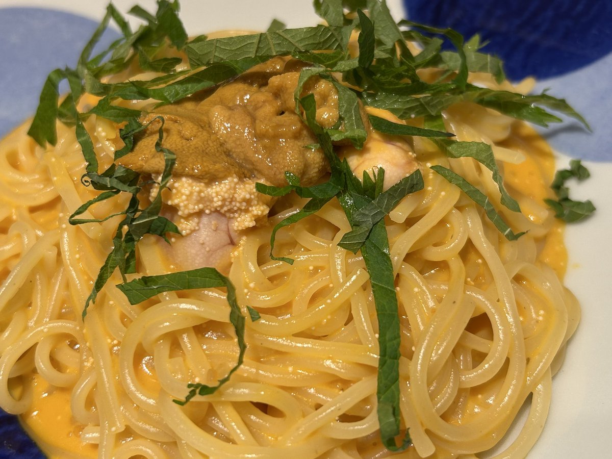 nonoho473's tweet photo. 留守番人がいるからゆっくりおかえる。
うにうにうにうにうにうに─とたらこのパスタ。そろそろ旬だね。 https://t.co/YDHHVOJ3QN
