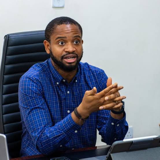 EhisBukason's tweet photo. I knew that this guy was a complete id10t when he invited pastor Okezie and that Okoro for SEDC symposium instead of the likes of Alrx Onyia and Chiamamanda! https://t.co/0KeKvl6bY2