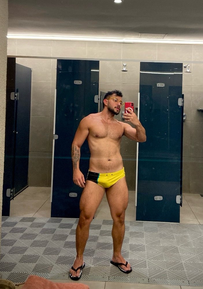 NaBiouua's tweet photo. Bom dia ☀️ já treinou hoje, bitch?

#bomdia #gym #treino #gymrats #quarta https://t.co/Szkb1RcuIt