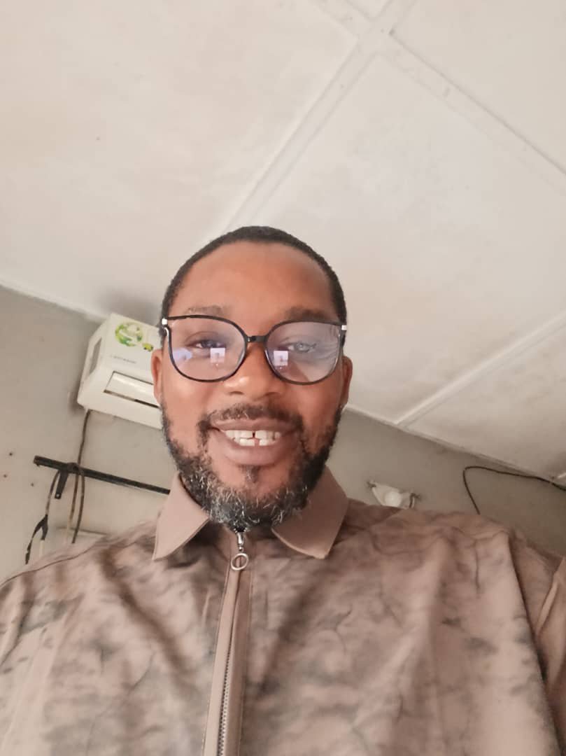 successfavour20's tweet photo. Happy birthday my heartbeat https://t.co/eVlYYO29Le