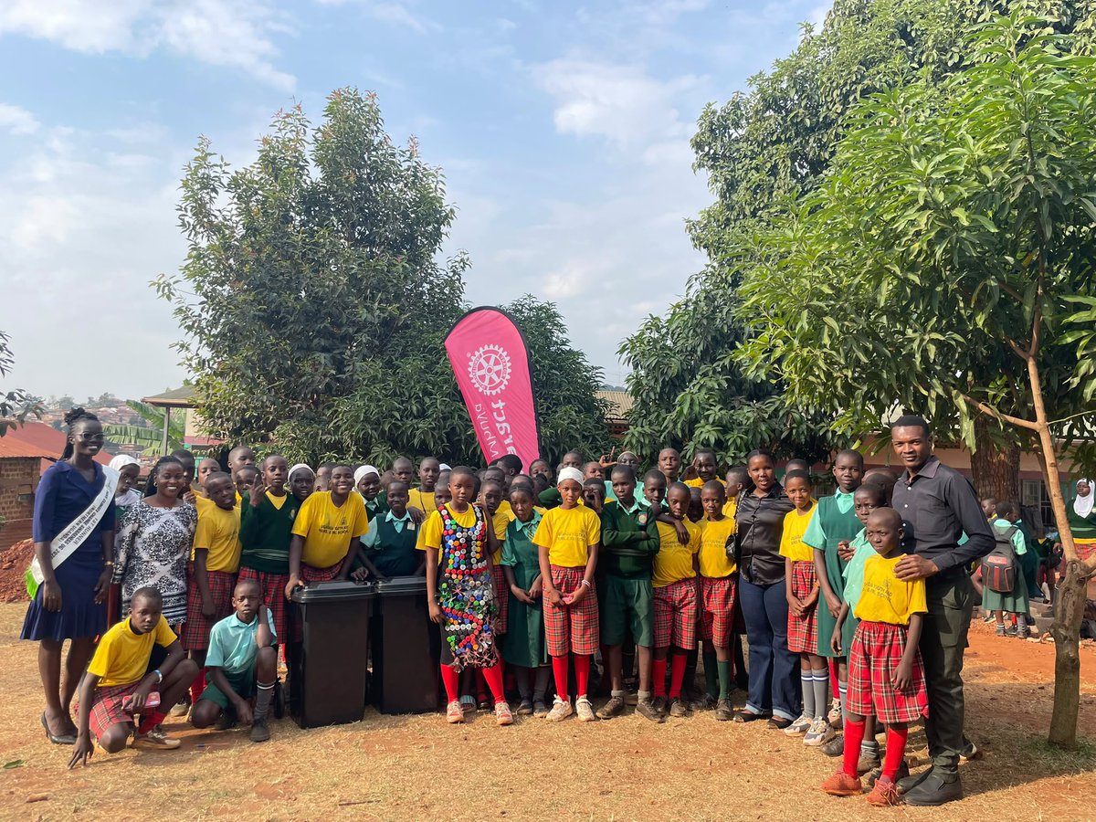 Rotaractmbuya's tweet photo. On 7th June, Rtc Mbuya began the “Create lasting impact” RI year by sensitizing the little ones at Youth Aid Primary School Mbuya on waste management. The reuse, reduce and recycle gospel was shared with a main motive of curbing climate change. #Rotaractlegacy #RotaryEyamba https://t.co/VgJTiDql8f