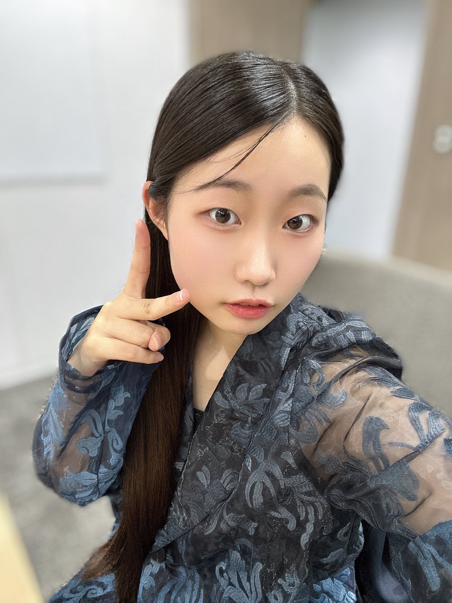 risa_403v's tweet photo. 本日より5周年グッズの販売がスタートです🎉

KVも更新されてグッズもあって...
嬉しすぎます💖
よければぜひご検討くださいませ🙏

5周年もよろしくお願いいたします✨
#ヒビキファン #響箱推し https://t.co/NNCFg5fEzI
