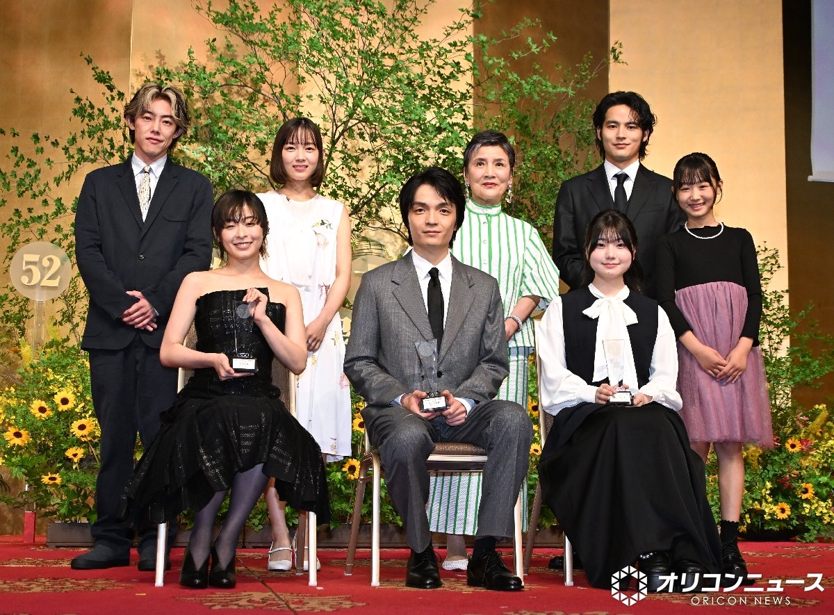 oricon's tweet photo. 『放送文化基金賞』ドラマ部門の最優秀賞は『ひらやすみ』　演技賞は岡山天音＆森七菜が受賞
https://t.co/N9bgdsmc9Q https://t.co/4yq04zk1C0