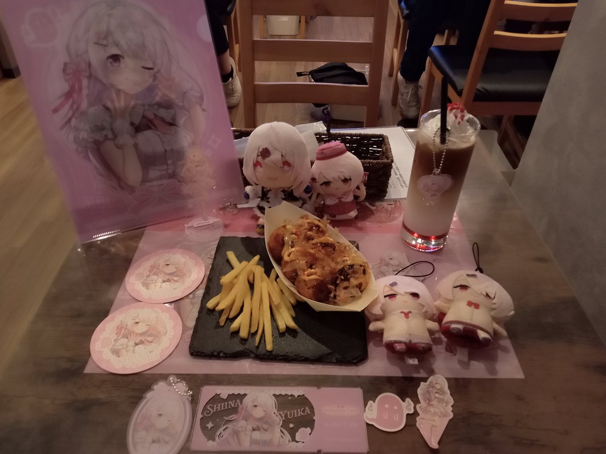 deisuipanda's tweet photo. しぃしぃコラボカフェ行ってきたよ〜
今回のしぃしぃもめっちゃ可愛いくてグッズいっぱい買っちゃった!!
たこ焼きとカフェラテも美味しいし、何より今回はしぃしぃ確定で貰えるのとてもありがたい…
またコラボカフェ待ってます!!
#にじandGALLERY  
#ゴリスナー https://t.co/5V0tuJejY8