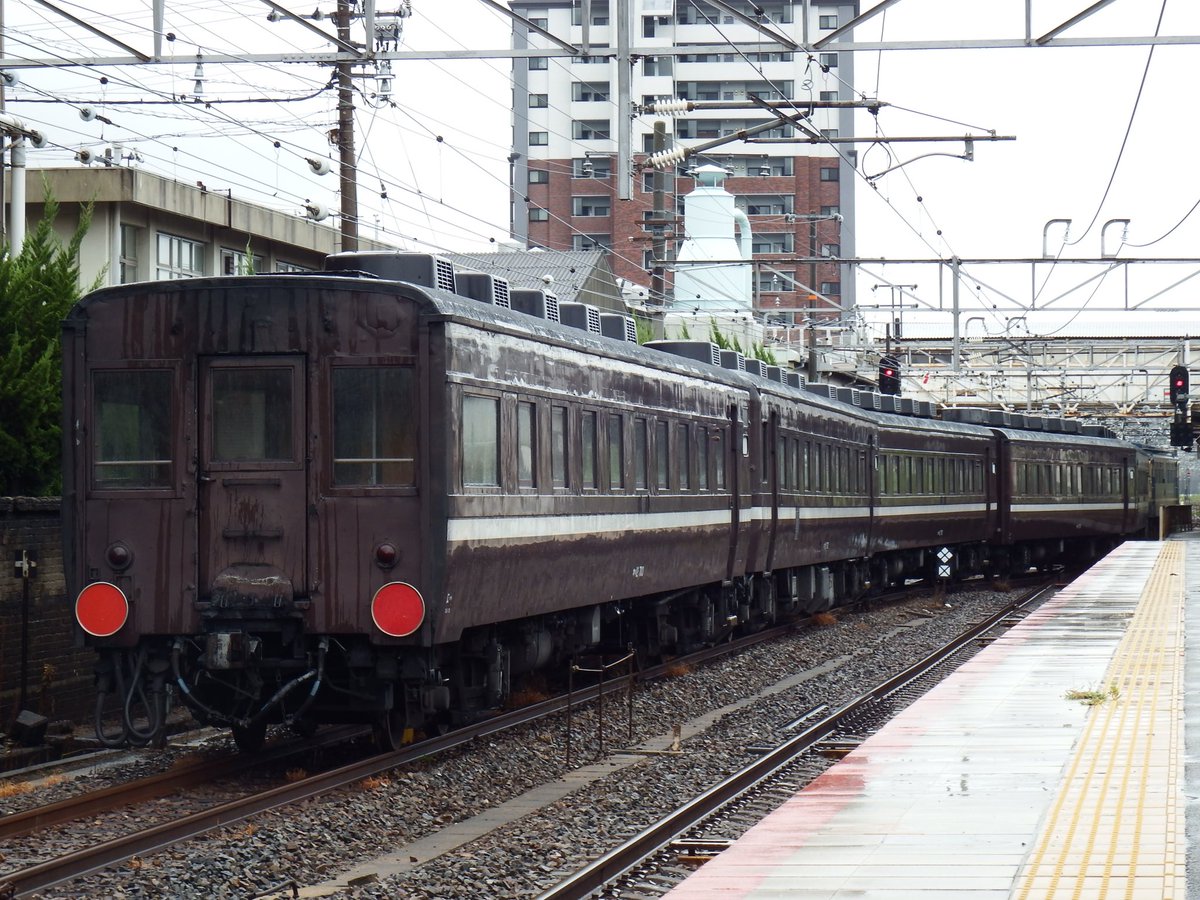 JR_Ishitetsu's tweet photo. 2018年に大井川鐵道に譲渡された元SLやまぐち号用の12系レトロ客車が解体されたとの情報が。
大井川で活用されず安住の地とならなかったのは残念です。 https://t.co/QiQ4YbUgw6