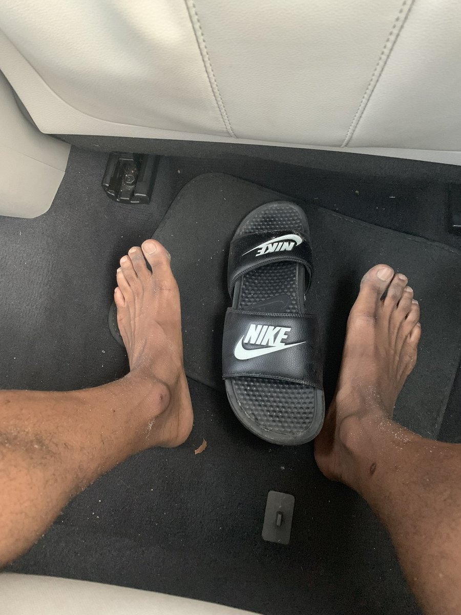 Diegobk01's tweet photo. Beach feet..... https://t.co/8lsWqaWCgq
