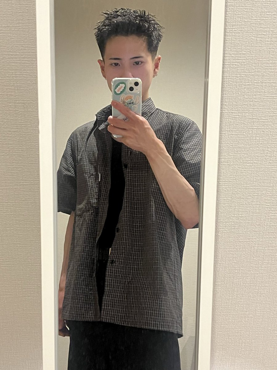 kids_naohito's tweet photo. 髪切った!
短髪の方が似合ってる？ https://t.co/qxAxDvuuAe
