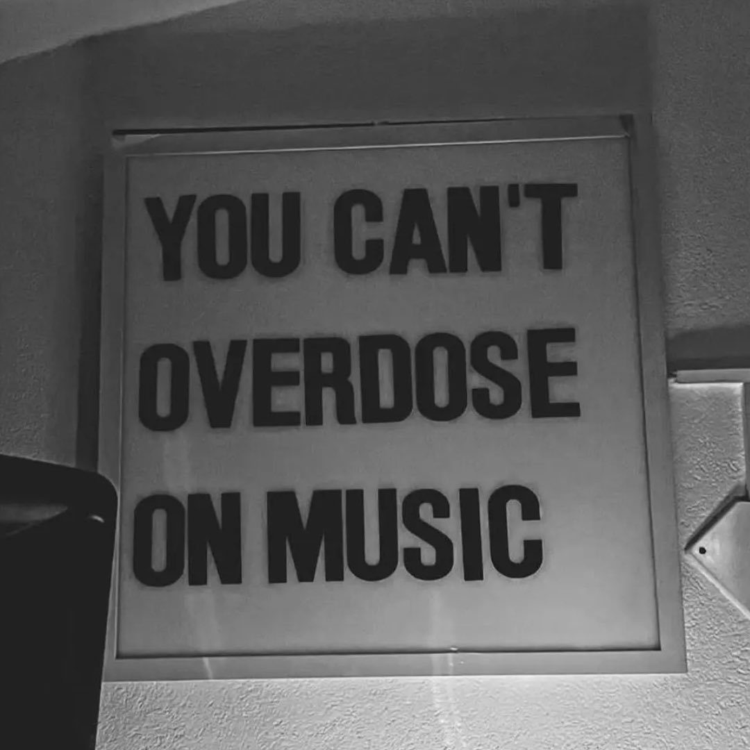 fijipuddles's tweet photo. #music #musiclovers #eminem https://t.co/Wm34pkJ4Ao