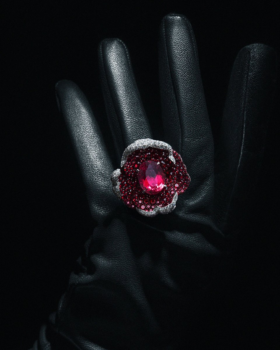 gucci_jp's tweet photo. GUCCI HIGH JEWELRY

唯一無二のデザインが揃う、新作コレクションが登場。

詳しくはこちら
https://t.co/8BdljagMSM

#GucciHighJewelry https://t.co/Rty4yX5fpY