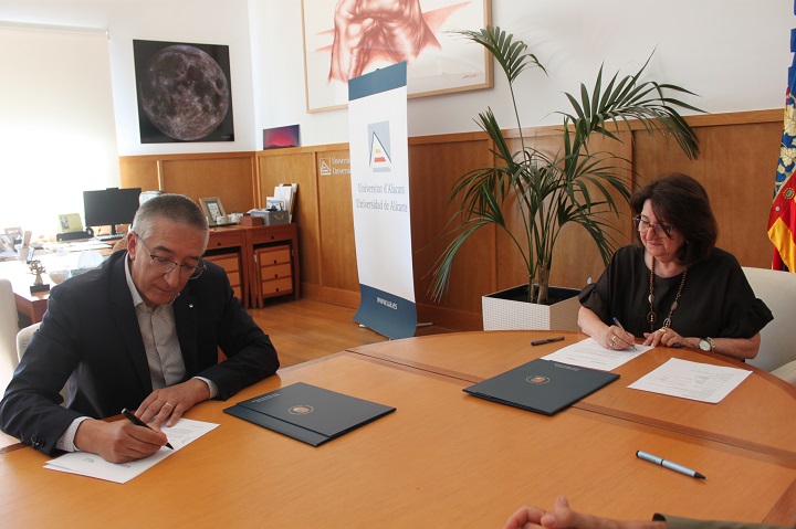 Secot_'s tweet photo. @secotalicante  y la @UA_Universidad  firman un convenio para que nuestros séniors acompañen a estudiantes, investigadores y emprendedores mediante mentoría, formación y asesoramiento empresarial.
https://t.co/5FjjJvyDY2

#SECOT #Emprendimiento #Mentoría #Universidad https://t.co/LTJcKWBnS0