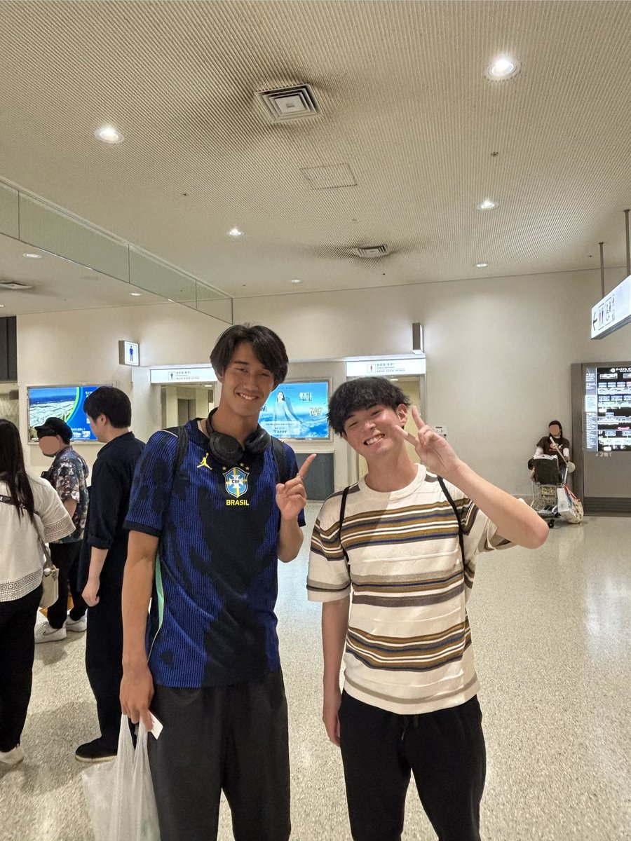 yota_040708's tweet photo. 今日で22歳になりました！！
21歳は色々な場所に行き、たくさんの出会いがあり、多くの経験や学びがあった年でした。こうして自分らしくいられるのは皆さんのおかげだと改めて感じました。
22歳はさらにレベルアップしてたくさん恩返ししていけるように頑張ります！
これからもよろしくお願いします✨ https://t.co/HenECWmmtF