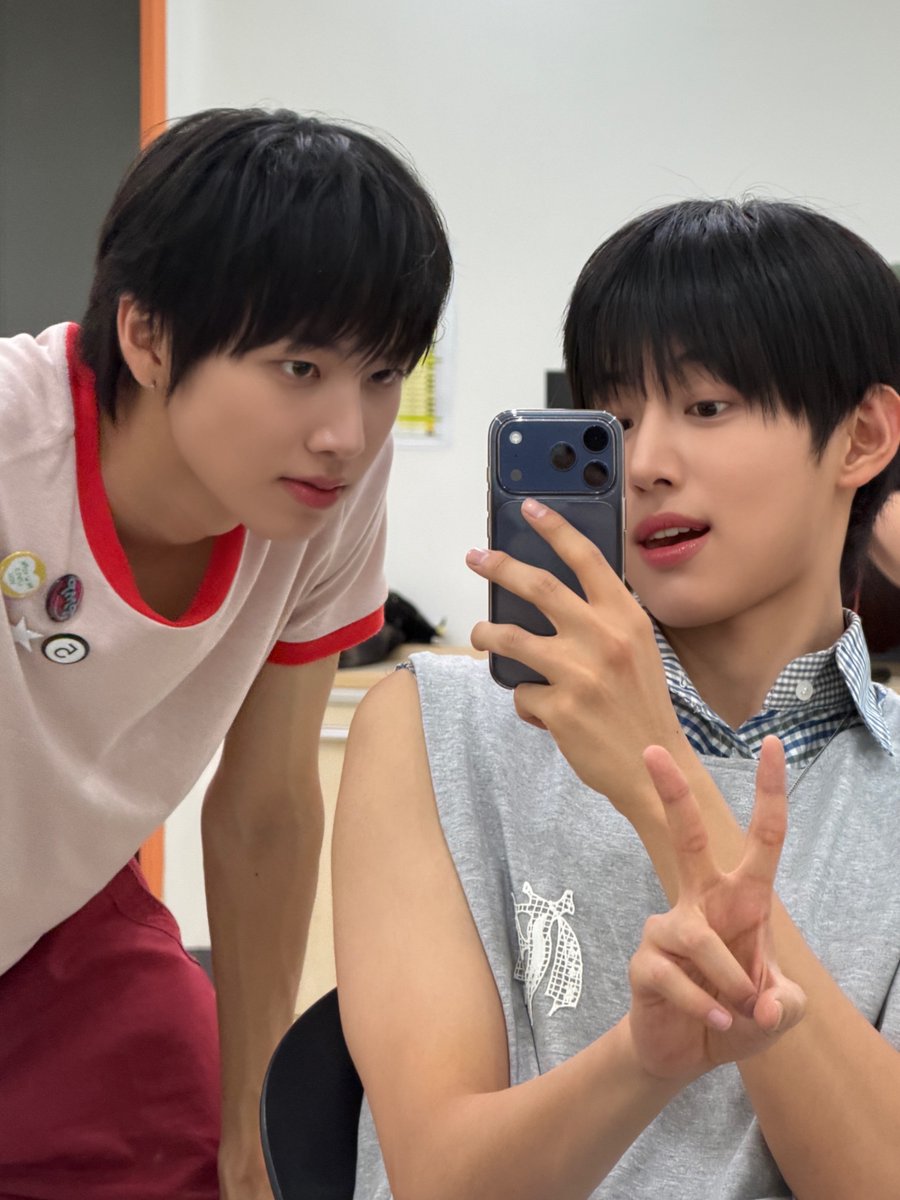 IDID_starship's tweet photo. [🌠] #장용훈_DID #박성현_DID
seonghyeon x yonghoon duo ✌️

#IDID #아이딧
#JANGYONGHOON #장용훈 
#PARKSEONGHYEON #박성현 https://t.co/FVnOU8Qt5Y